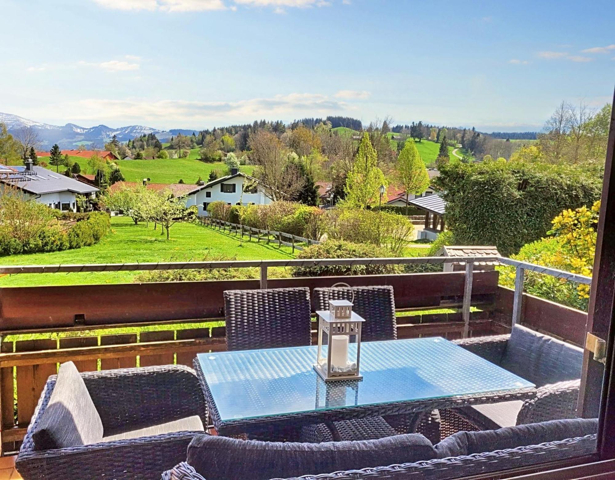 Lindners Hideaways - Bergnest Lodge - Bergblick Fewo 6 Pers Balkon Garten Hund Ski Unterkunft Luftkurort Oberreute Naehe Buchenegger Wasserfaelle Eistobel Bodensee Eksteriør bilde